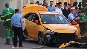 Taxi tabrak suporter Piala Dunia
