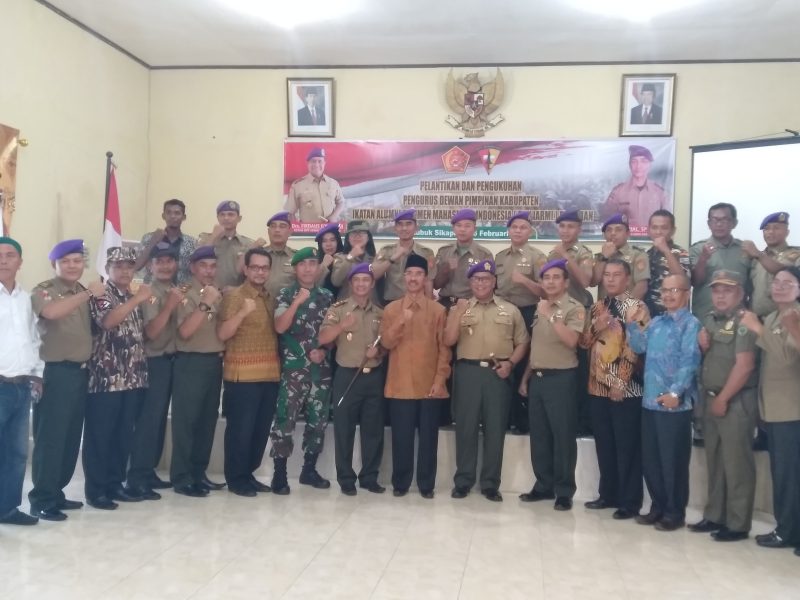 Foto bersama usai Pelantikan DPK IARMI Kabupaten Pasaman periode 2019 - 2022 resmi dilantik di aula Polres Pasaman, Sabtu (16/2/19).