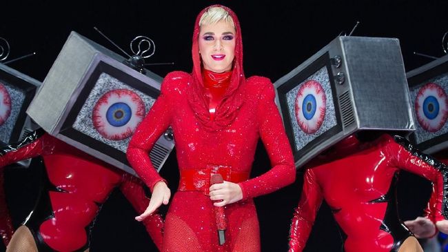 Ketty Perry Lakukan Pelecehan Sexual