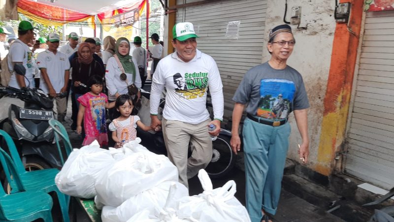 Bambang Haryo saat kunjungan di pasar bluru kidul
