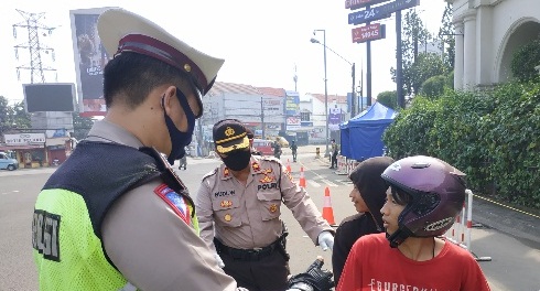 Wah, PSBB Hari Ke-5 Kendaraan Masuk Tangerang Masih Padat