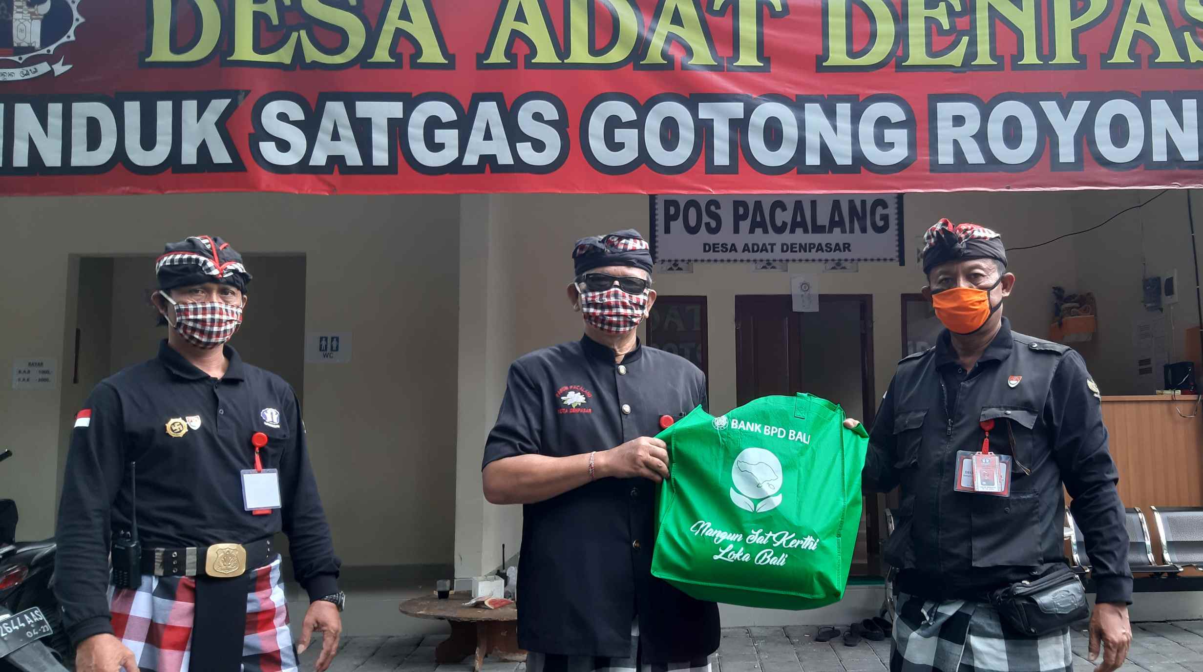 Difasilitasi Jaya Negara Pecalang Denpasar Akhirnya Terima 850 Paket Sembako