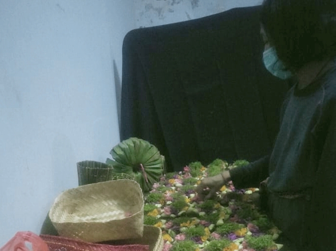 Jual ‘Canang’ ! Wanita Dianiaya Bos Villa Kubu Dituduh Gelapkan Rp 7,1 M