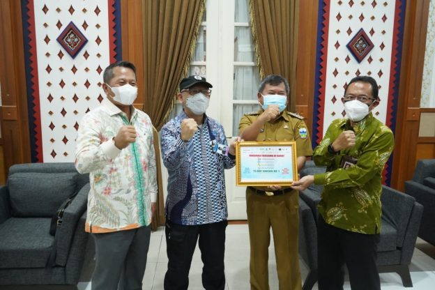 ojk-bank-indonesia-jabar-gelar-vaksinasi-bersama