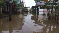 Sudah 1 Bulan Dilanda Banjir, Warga Kompleks Griya Indah Buana II Suka Bangun 2 Meminta Perhatian Pemerintah