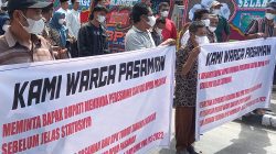 Diwarnai Aksi Demo, Peresmian Kantor DPRD Pasaman Diminta Ditunda dan Dilidik, Rabu (10/8/22).