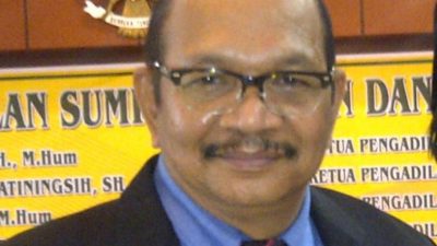 Guru Besar Hukum Pidana Fakultas Hukum Universitas Andalas, Prof. Dr. Ismansyah, SH, MH.