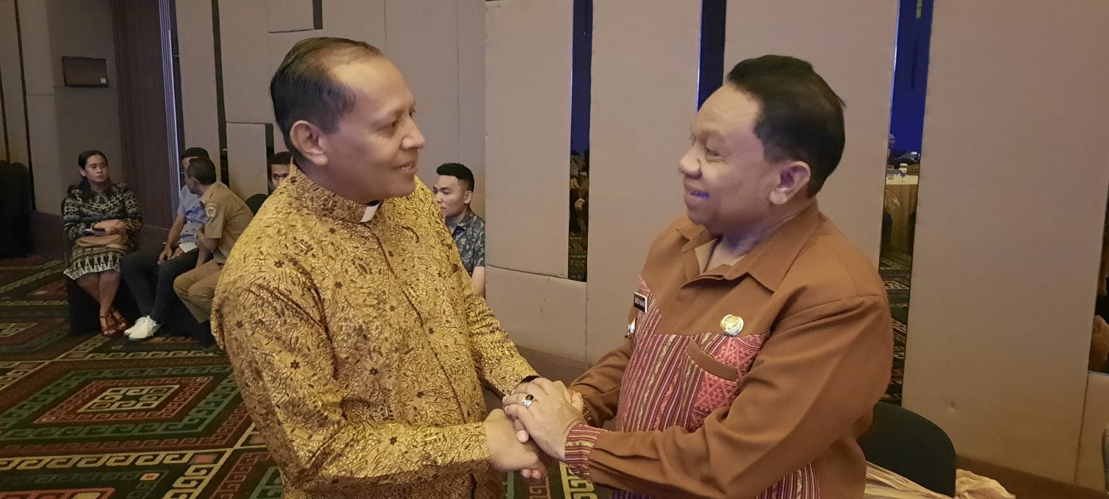 Romo Florenz Sebut Kartu Malaka Cerdas Bukti Keberpihakan Pemda Bagi Masyarakat