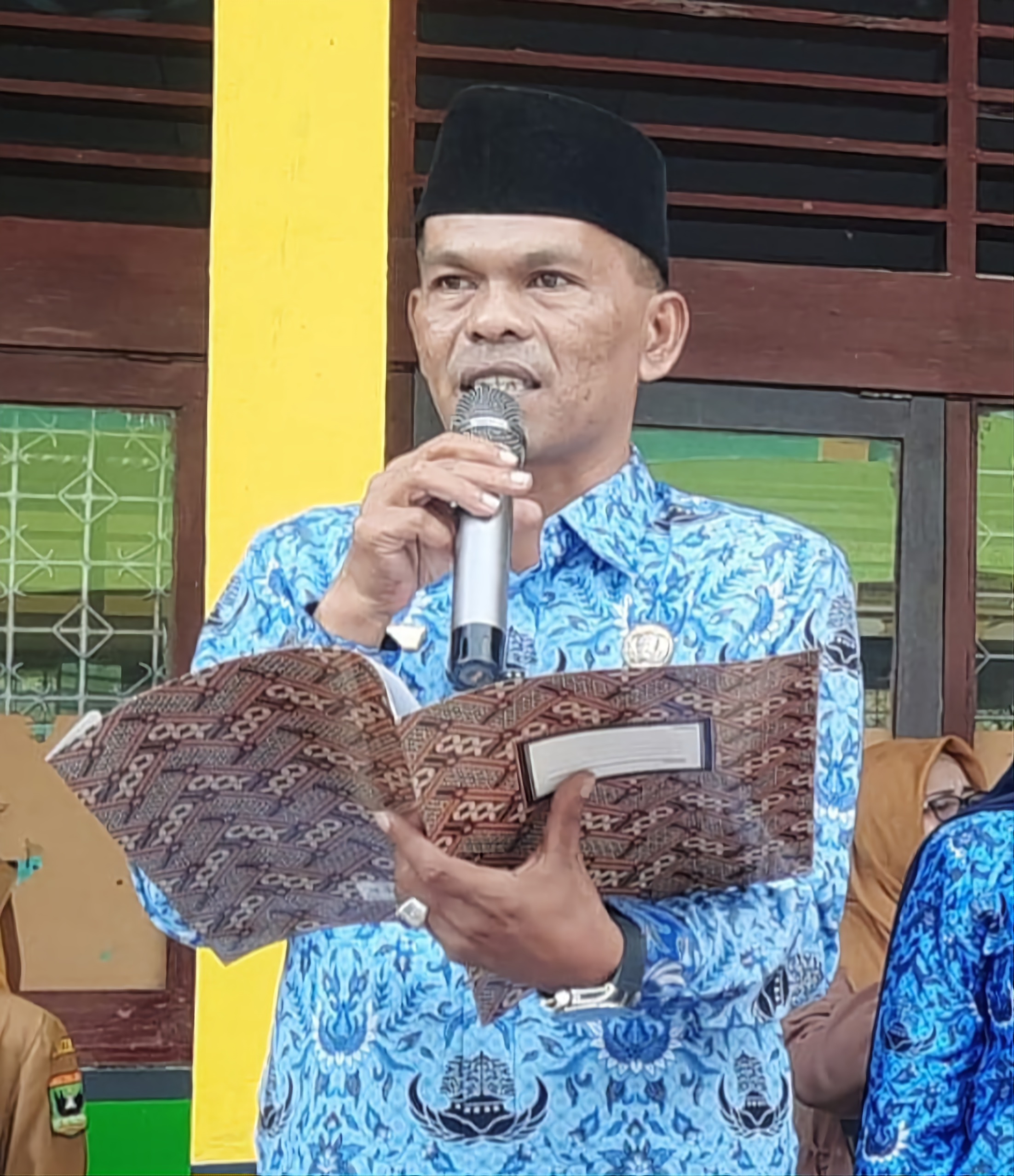 Kepala SMKN 1 Lubuk Sikaping, Muslim