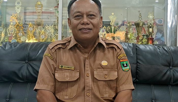 Kepala SMKN 2 Padang, Rusmadi