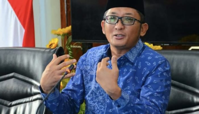 Wali Kota Padang, Hendri Septa, saat menerima kunjungan silaturahmi dari pengurus KAN Pauh IX dan sejumlah Ninik Mamak dari Tapian Sungai Sapih.