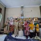 Bambang Haryo saat merayakan hari batik Nasional