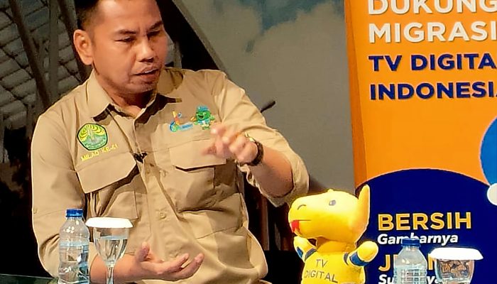Dosen Hukum Tata Negara/Hukum Administrasi Negara (HTN/HAN) Fakultas Hukum Universitas Riau (UNRI), Dr (Cand). Zulwisman, SH.,MH, Candidat Doktor Ilmu Hukum UNAND.