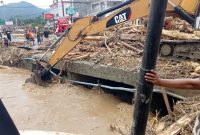 Pasca Banjir di Durian Tinggi, Kecamatan Lubuk Sikaping, Kabupaten Pasaman.