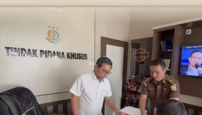 Kasi Pidana Khusus Kejaksaan Negeri Pasaman, Juprizal menerima titipan pengembalian kerugian keuangan negara senilai Rp135.000.000 dari mantan Wali Nagari Sundata periode 2016-2022, RE, senilai Rp135.000.000 pada Rabu, 24 Januari 2024 kemarin.