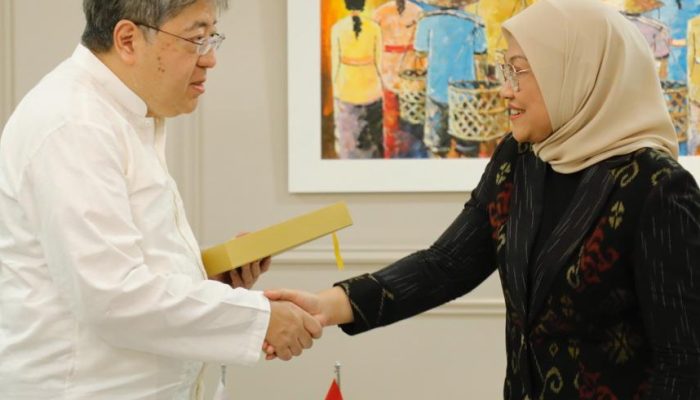 Menteri Ketenagakerjaan, Ida Fauziyah menyambut kunjungan kehormatan Duta Besar Jepang untuk Indonesia, Yasushi Masaki, di kantor Kemnaker Jakarta pada Selasa (19/3/2024).
