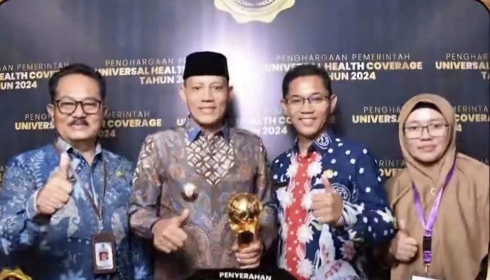 Pemkab Pasaman Raih Penghargaan UHC 2024