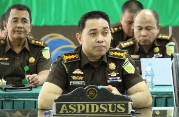 Hadiman ditetapkan sebagai Jaksa Teladan dalam Integritas pada perhelatan Adhyaksa Awards 2024, waktu menjabat Aspidsus Kejati Sumbar.