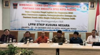 Pimpinan dan Anggota DPRD Kota Padang melaksanakan Bimbingan Teknis (Bimtek) di sebuah hotel mewah di Jakarta pada 22 hingga 24 Oktober 2025 kemarin.
