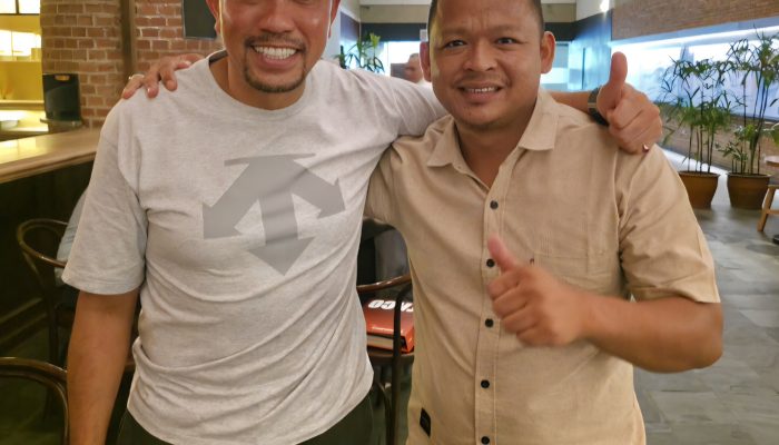 Ketua DPW Komunitas Pemberantas Korupsi Sumatera Barat, Darlinsah, S.H., LL.M, dengan Anggota DPR RI Nonaktif, Dr. Ahmad Sahroni, pada Selasa (4/11/2025) di Jakarta.