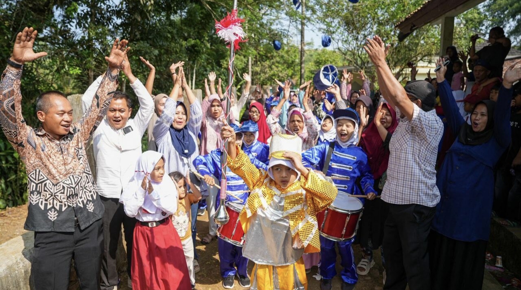 Bikin Haru! Kreativitas Keterbatasan Siswa Sukabumi Ini Berbuah Manis, Langsung Dibantu Prabowo