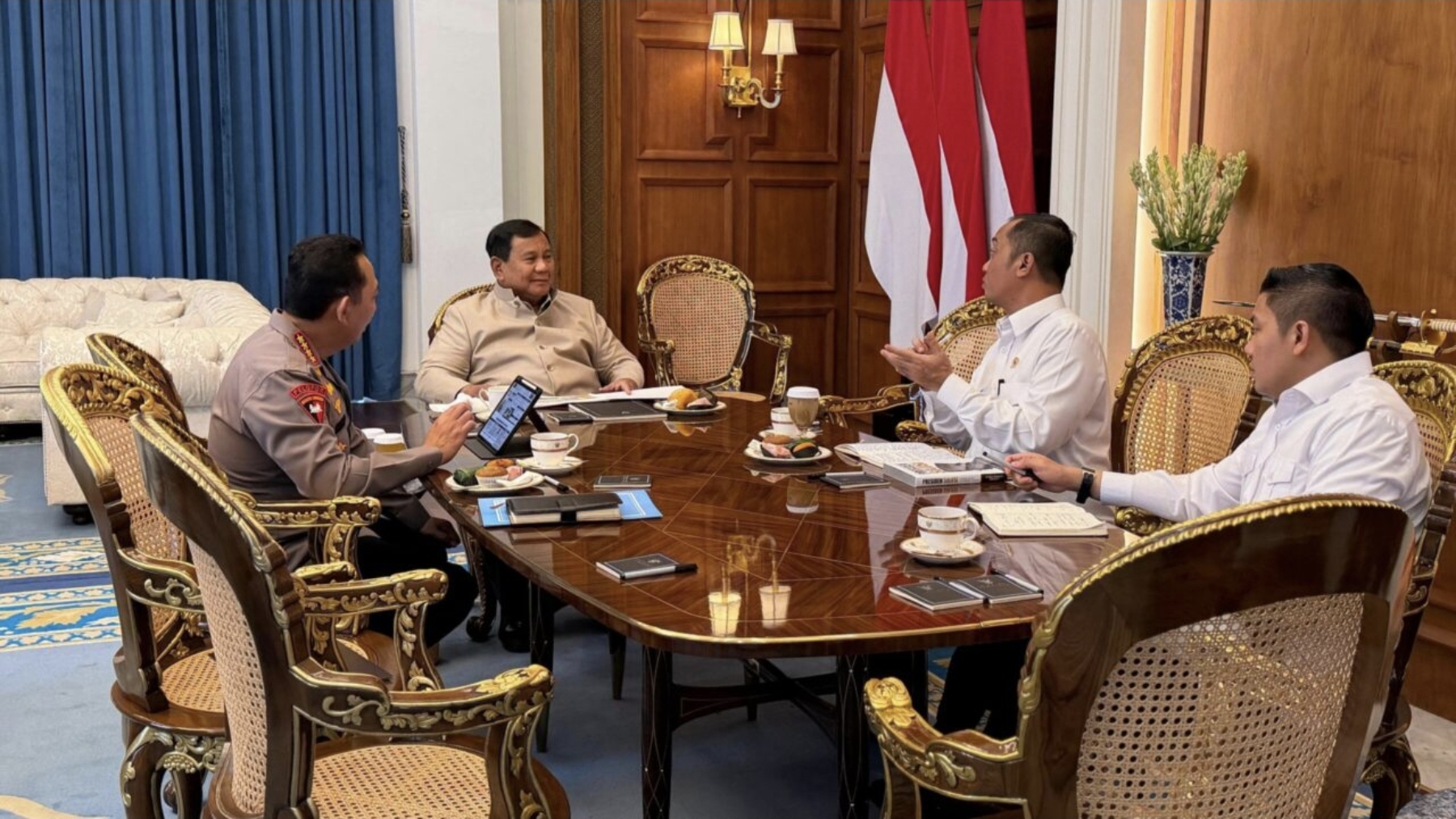 Jelang Hari Bhayangkara, Kapolri Laporkan Situasi Keamanan Nasional kepada Prabowo
