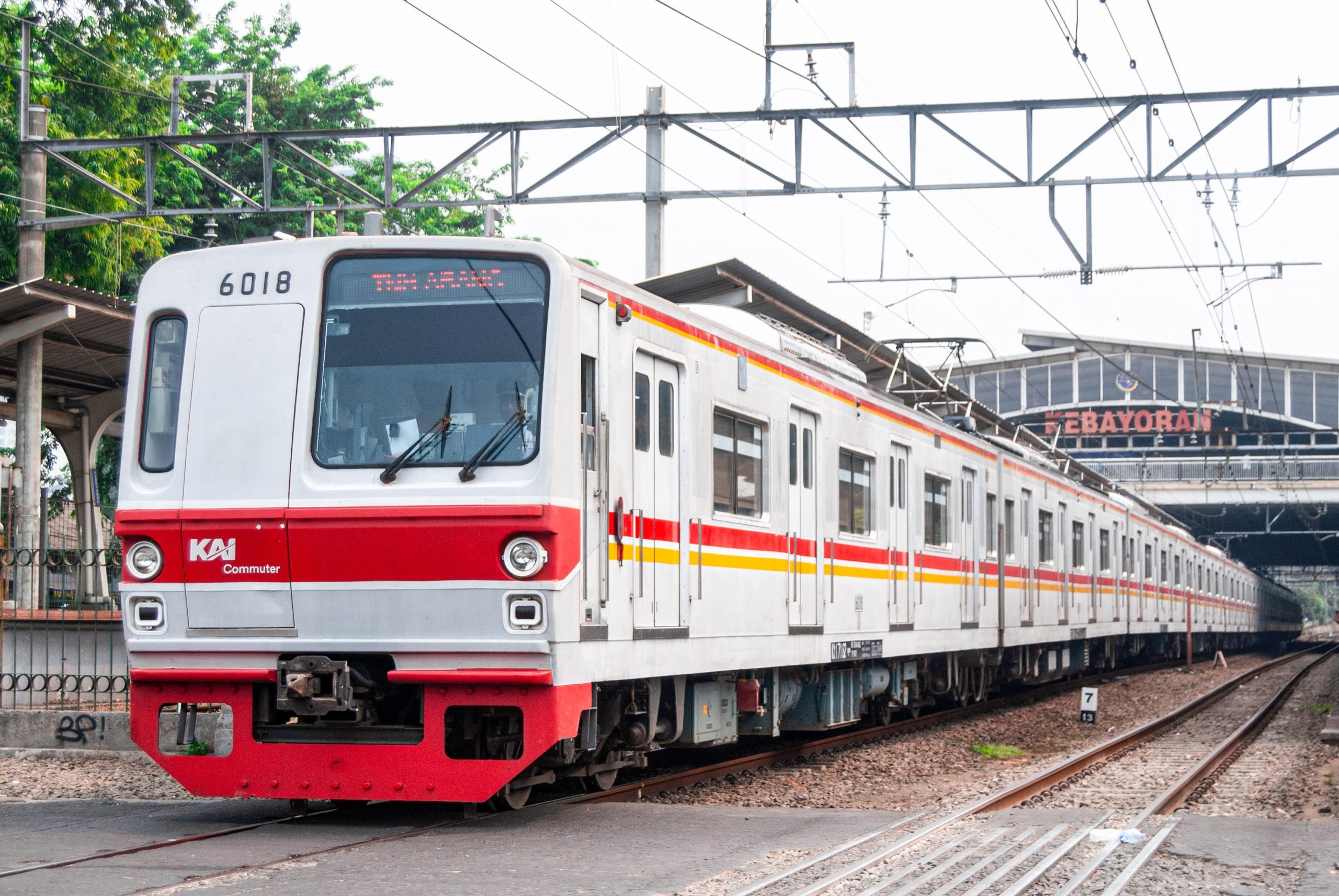 Tepat HUT ke-499 Jakarta, Pramono Resmikan Stasiun KRL JIS dan Siapkan Akses Baru