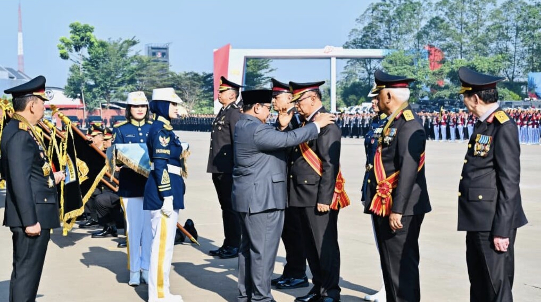 Hari Bhayangkara ke-80, Prabowo Beri Penghargaan Khusus kepada Jajaran Polri