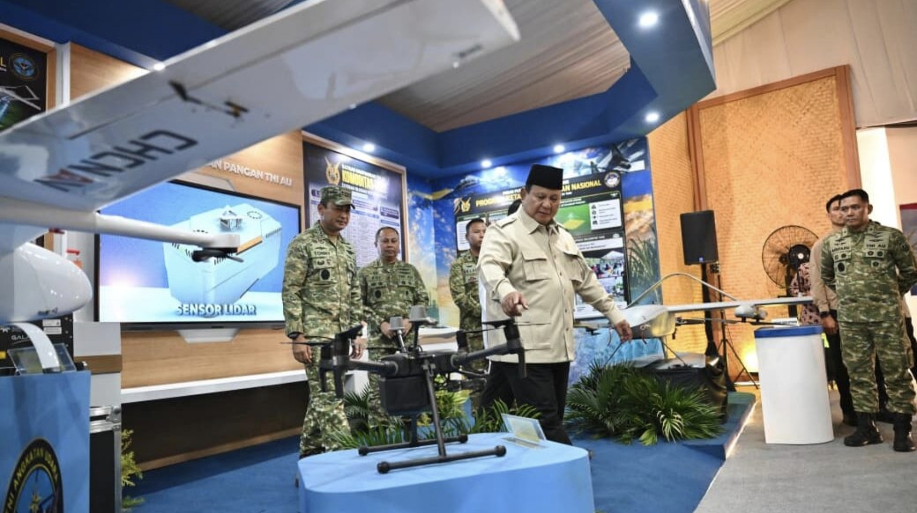 Panen Raya Bersama TNI, Prabowo Dengarkan Langsung Aspirasi Petani