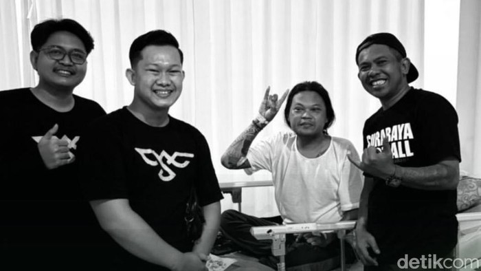 Kabar Duka dari Persebaya: Pentolan Bonek Andie Peci Tutup Usia
