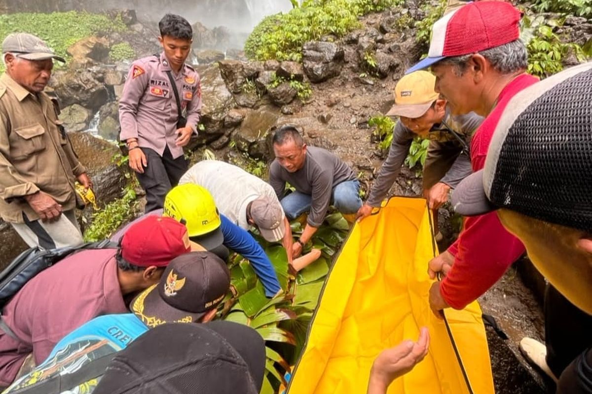 Pamit Sejak Subuh, Nenek 77 Tahun Asal Lumajang Ditemukan Tak Bernyawa di Dasar Tebing 150 Meter!