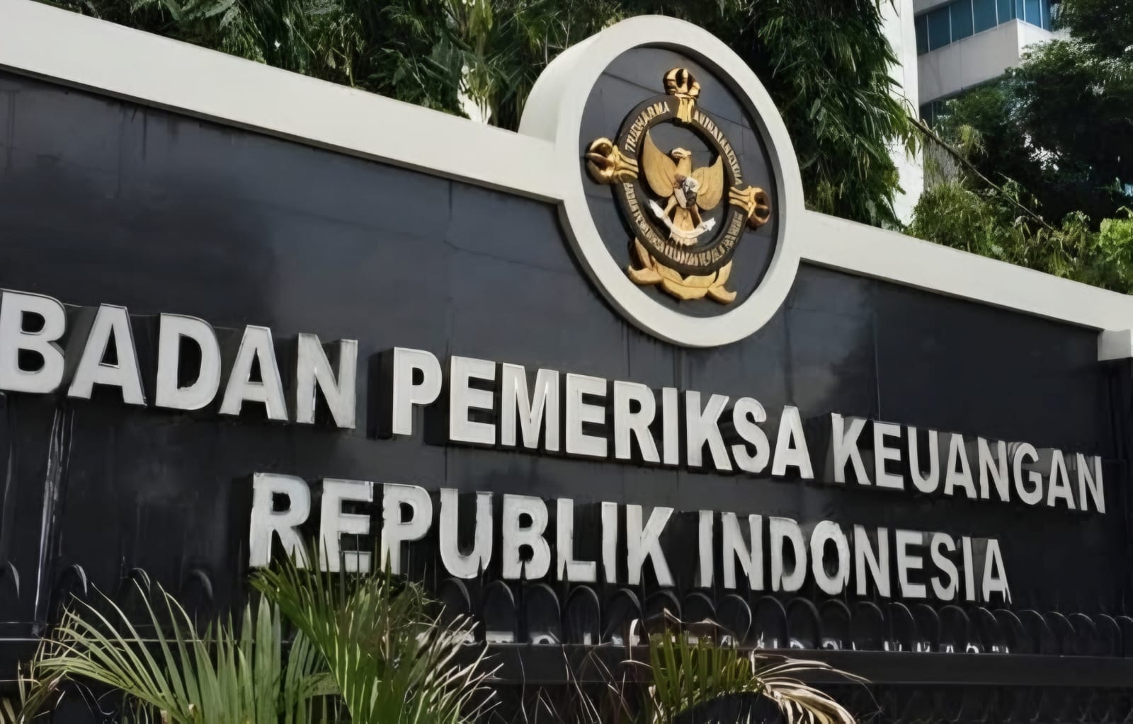 Audit BPK Ungkap Masalah Pengadaan Videotron dari CSR Bank Nagari