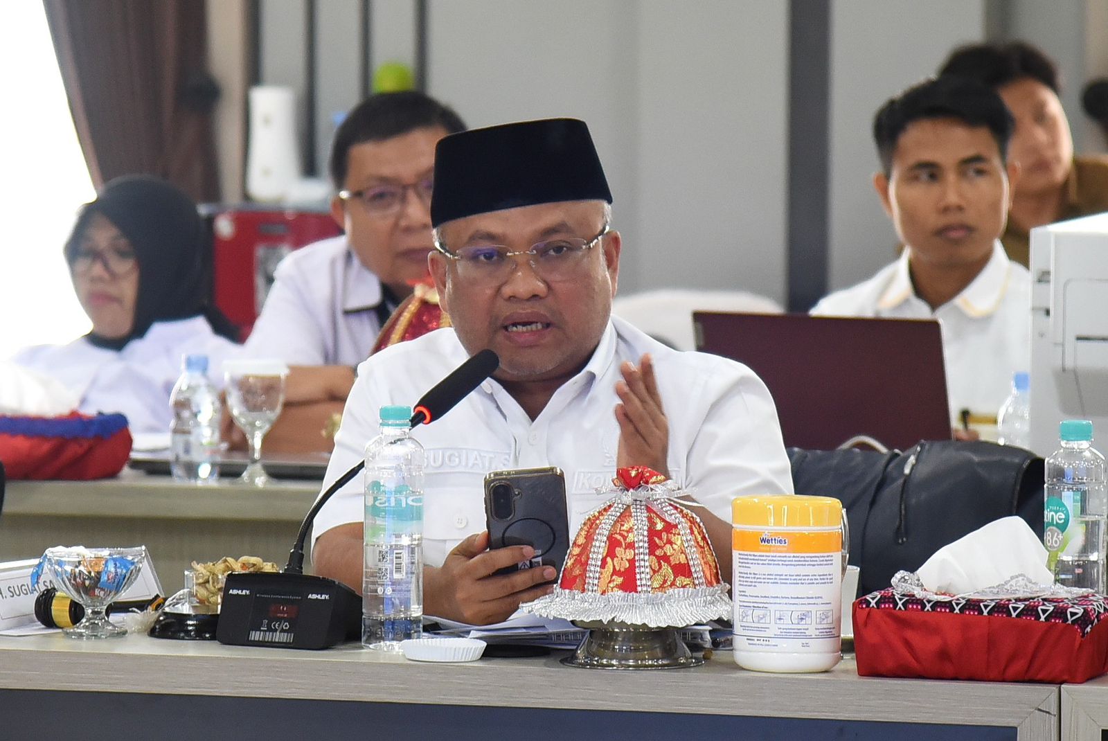 Rapor “Oke” Dua Tahun Prabowo: Diklaim Bukan Asal Klaim, Survei Ungkap Angka 63 Persen!
