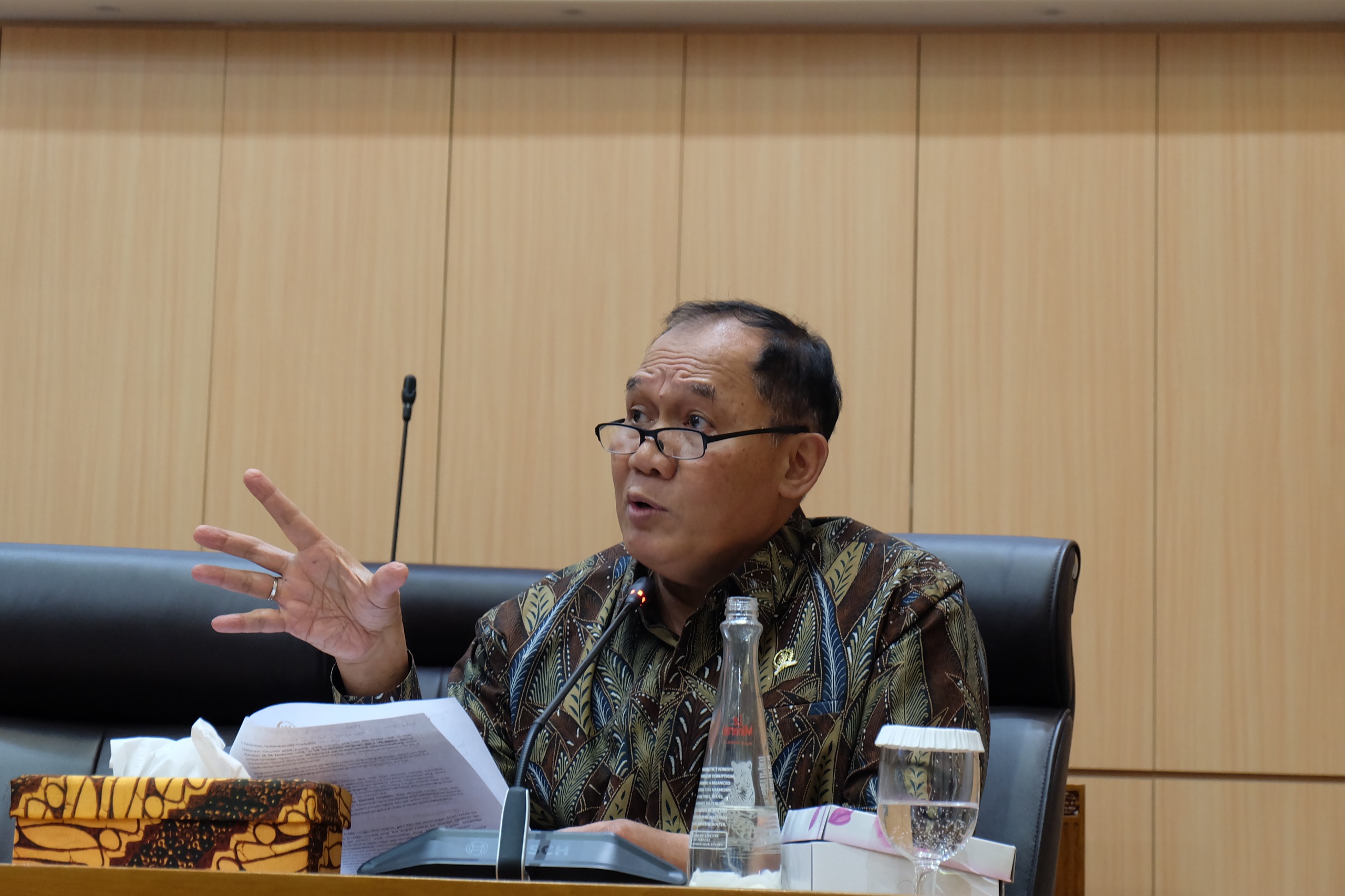 Bambang Haryo Tuding Pihak Perantara Mainkan Harga Ayam: Peternak Anjlok, Konsumen Menangis