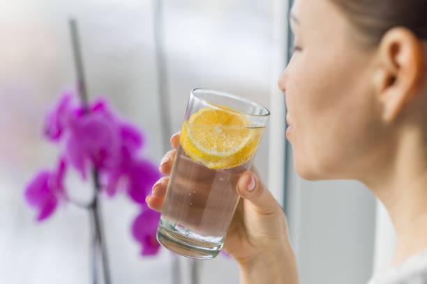 Kerap Dianggap Ampuh ‘Cuci’ Lemak, Dokter Gizi Ungkap Efek Samping Minum Air Lemon Pagi Hari