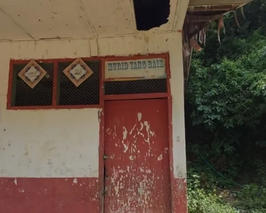 Kondisi SD Negeri (SDN) 242 Ranjo Batu, Desa Ranjo Batu, Kecamatan Muara Sipongi, Kabupaten Mandailing Natal (Madina), Sumatera Utara, September 2026